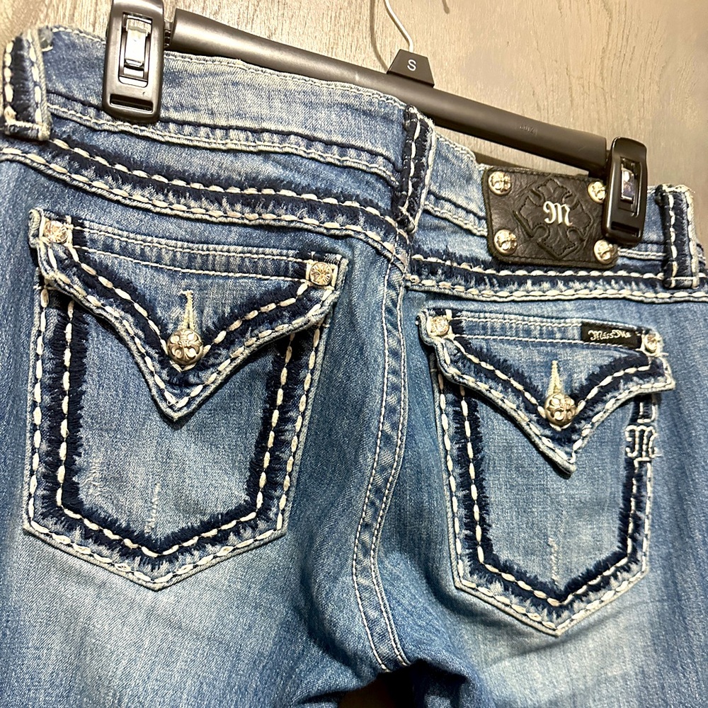 Miss Me Embroidered Jeans; Great Condition